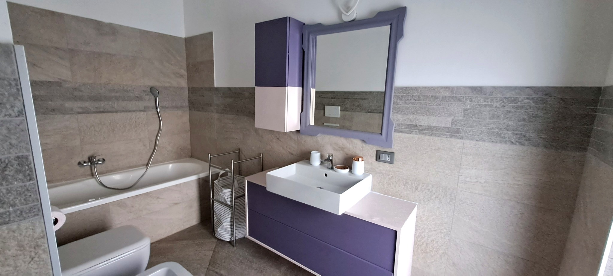 Bagno privato della camera matrimoniale di La Casa di Romy